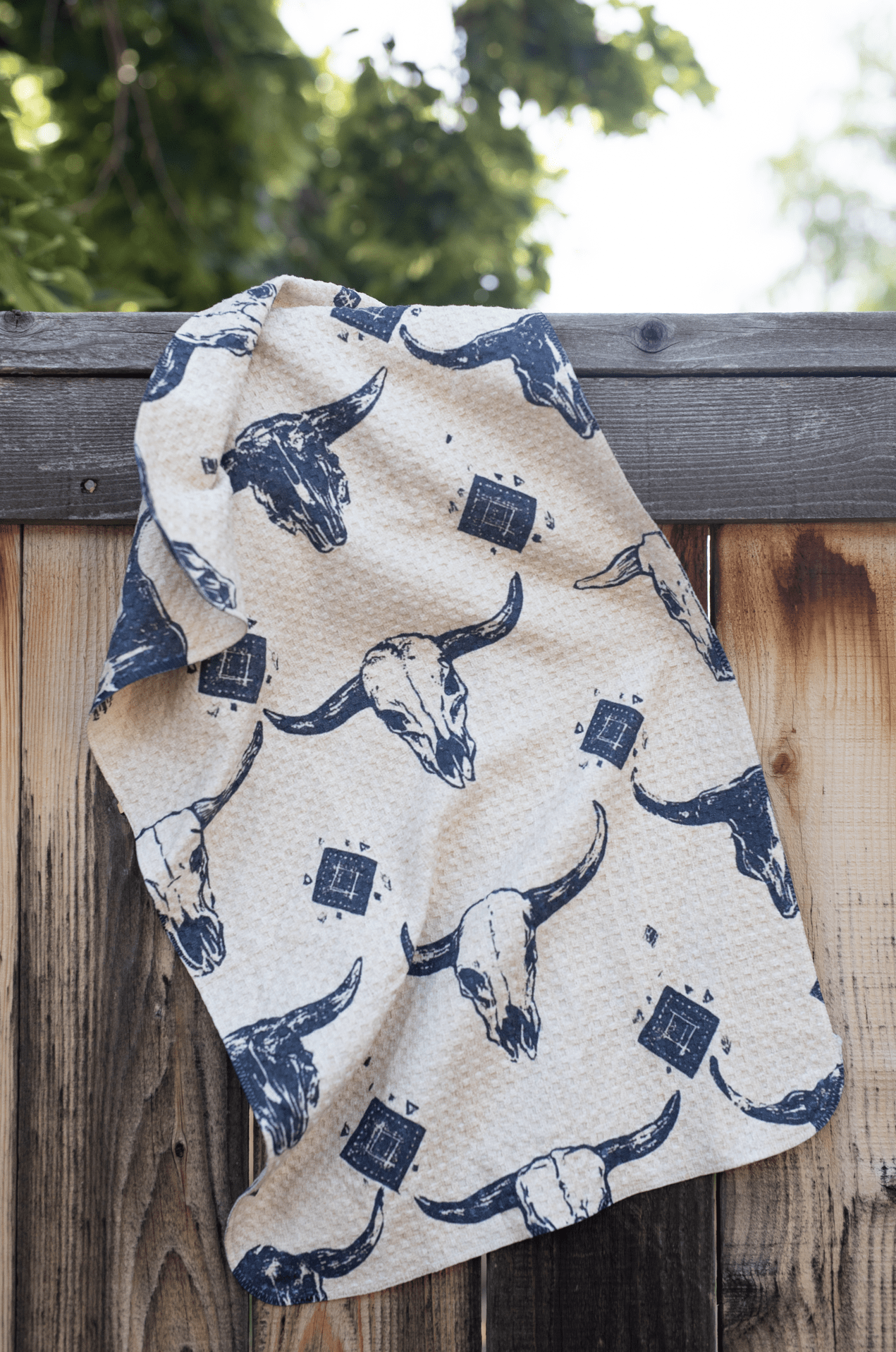 Bull Skulls - Loom Loom