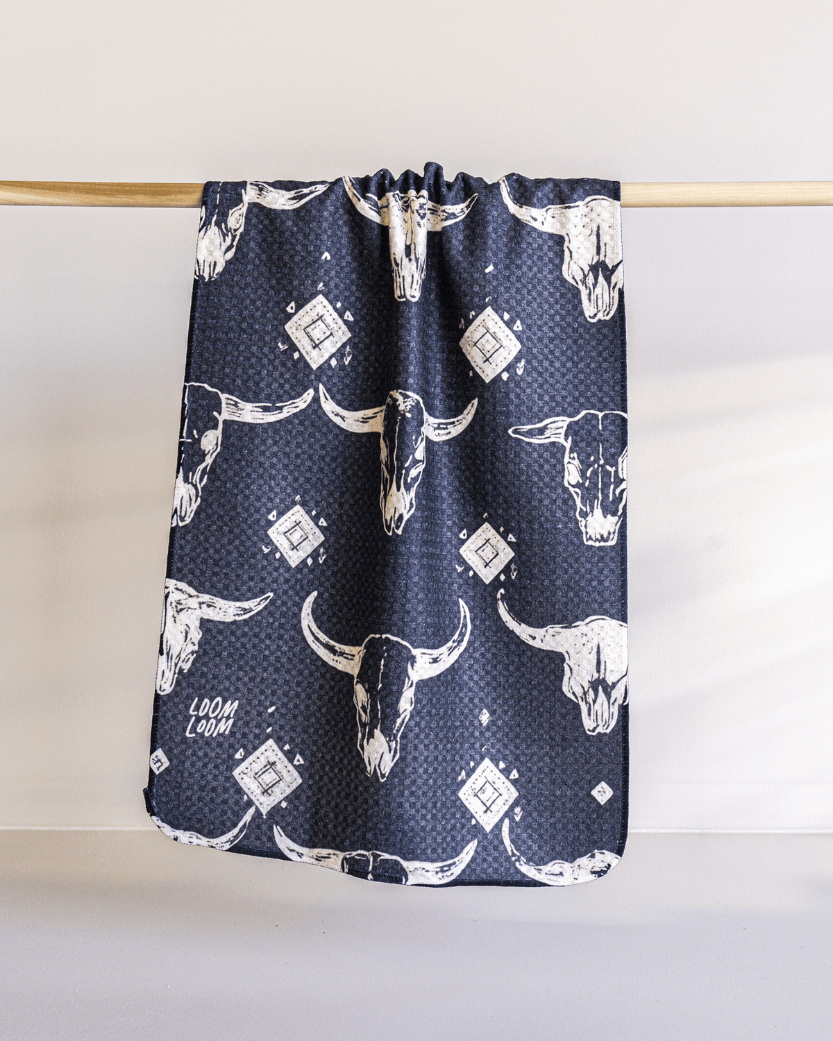 Bull Skulls Navy - Loom Loom