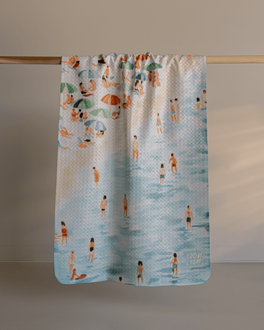 Crowded Beach - Loom Loom