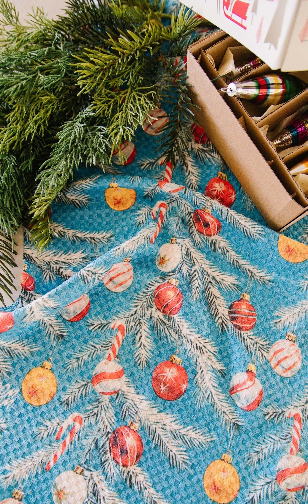 Decorations - Loom Loom