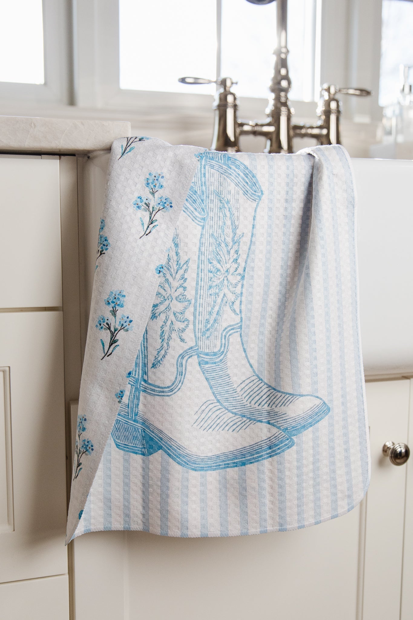 Light Blue Boots Reversible - Loom Loom