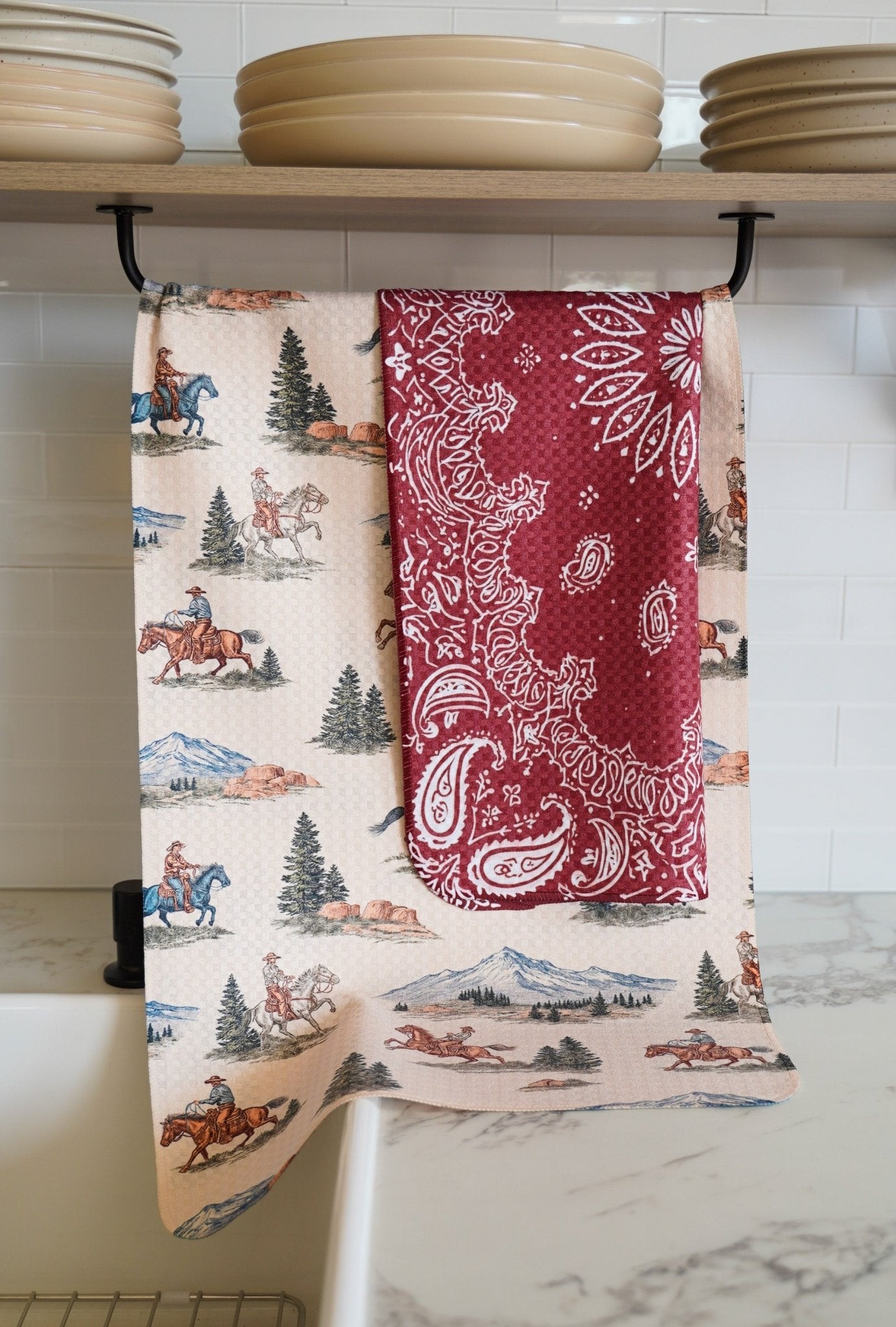 Mountain Cowboys - Loom Loom