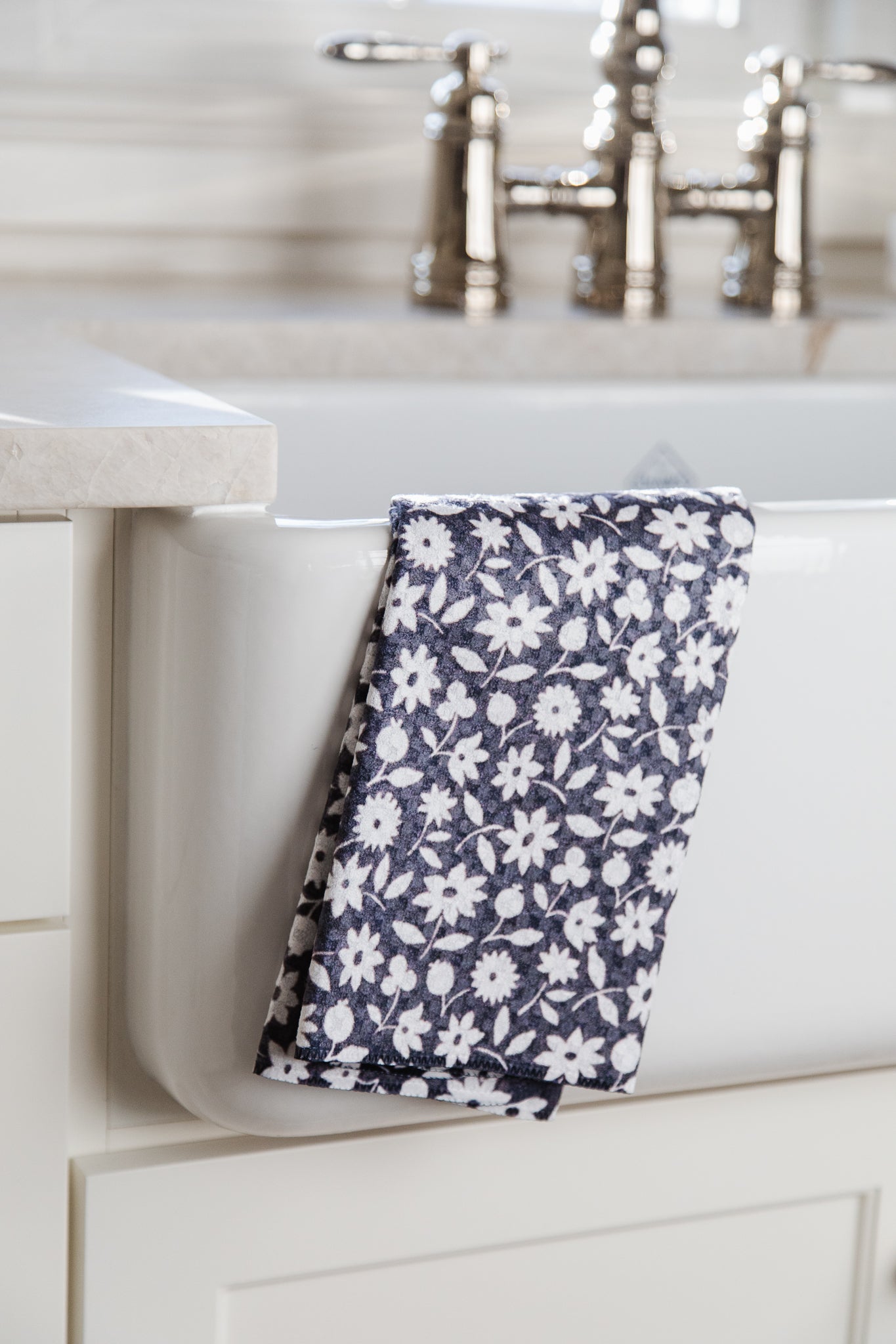 Navy & White Flowers - Loom Loom