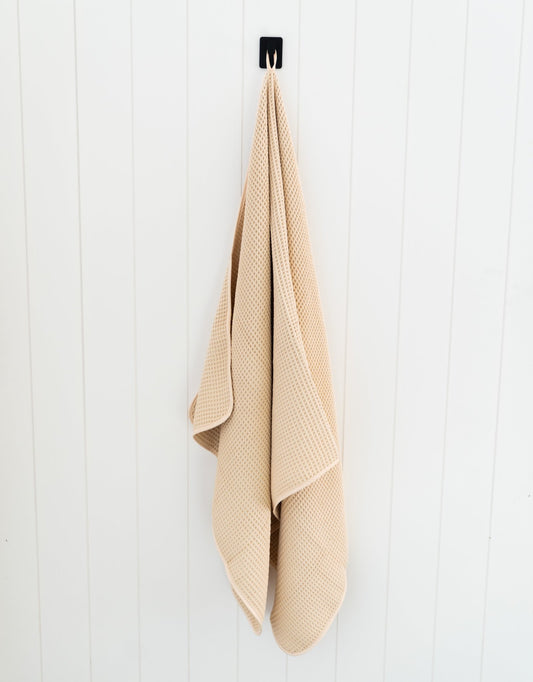 Pearl Sunday Bath Towel - Loom Loom