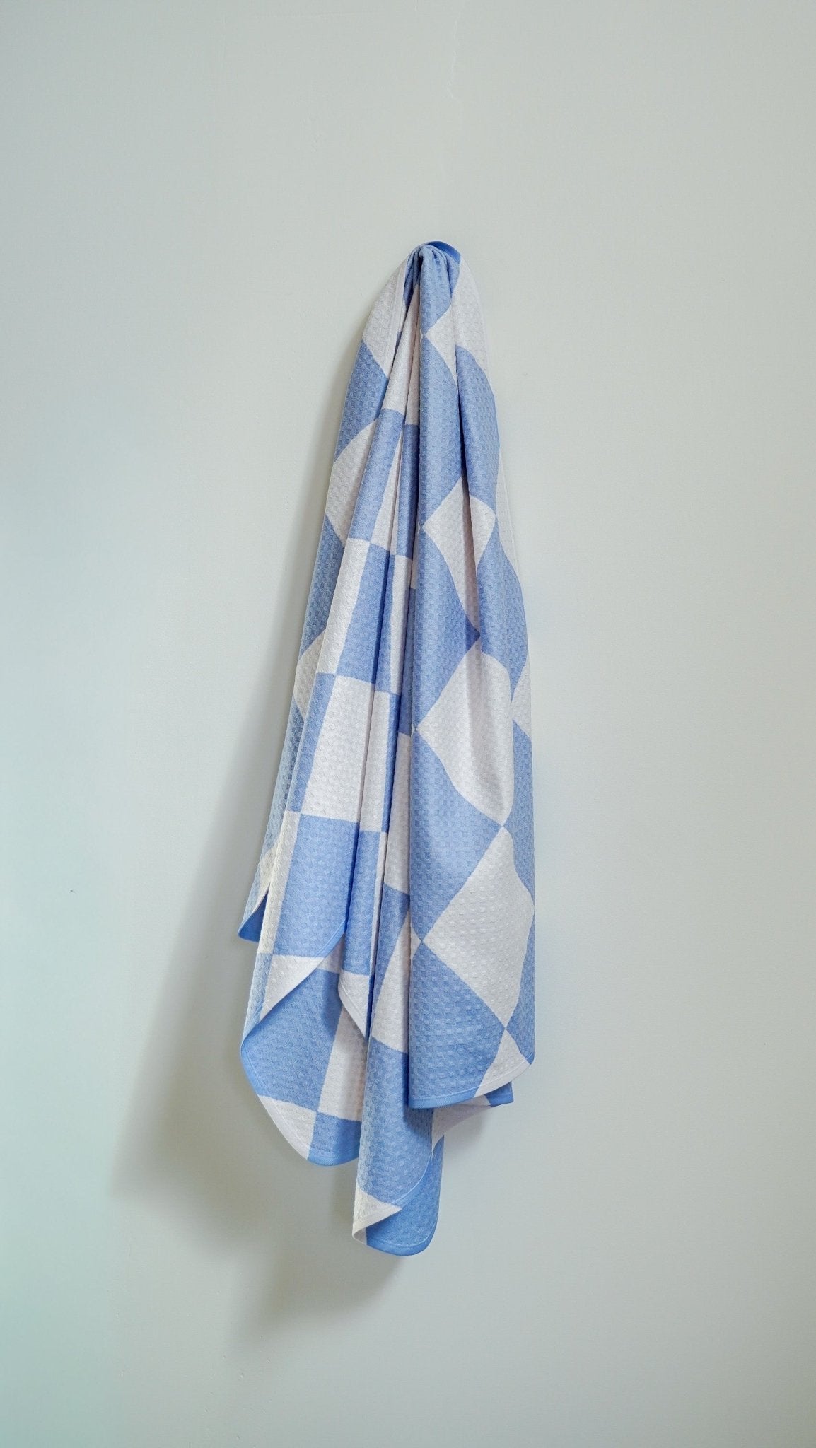 Periwinkle Diamond Bath Towel - Loom Loom