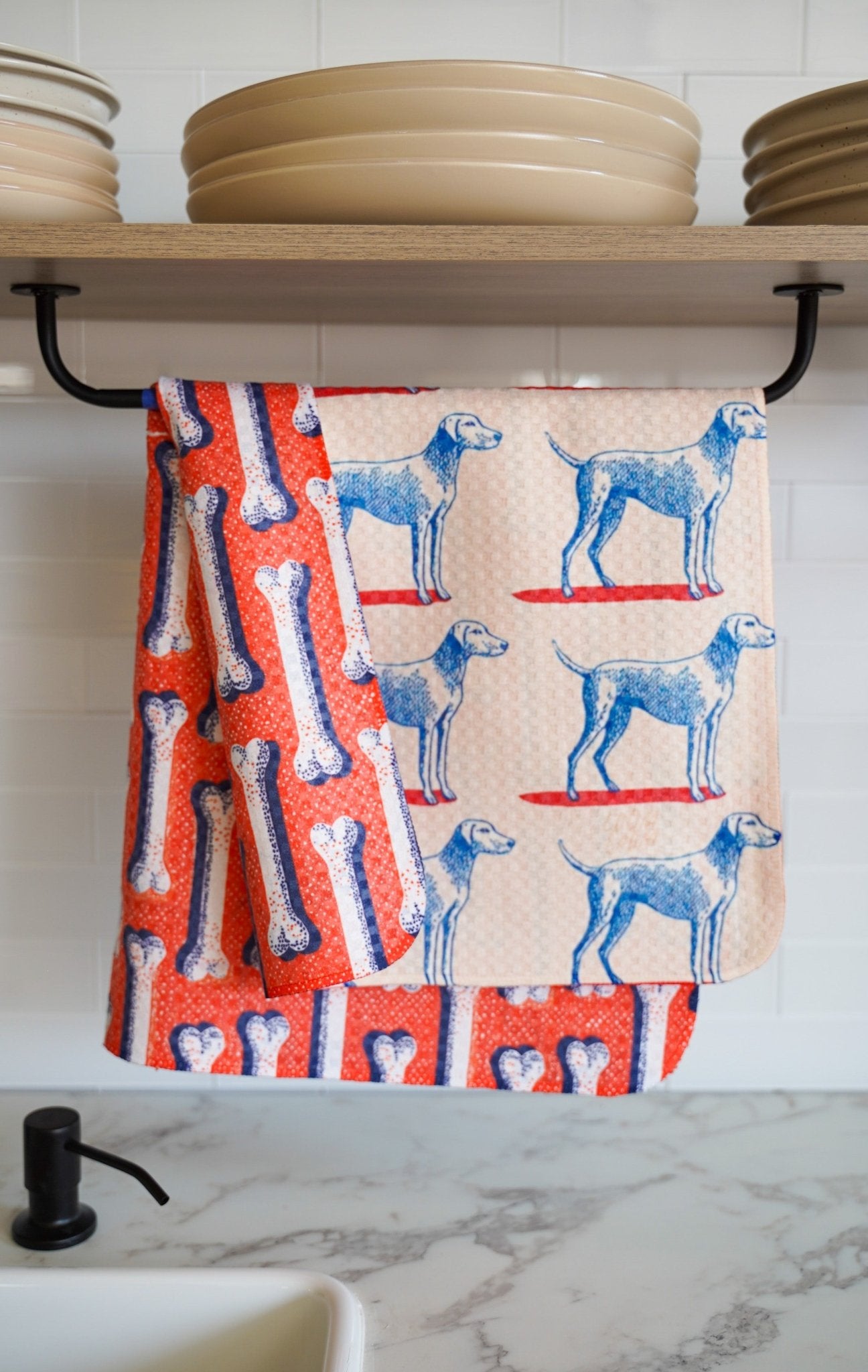 Stacked Dogs Reversible - Loom Loom
