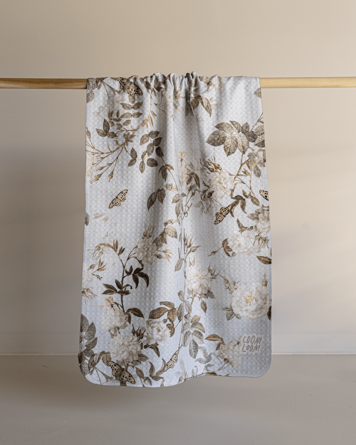 White Roses - Loom Loom