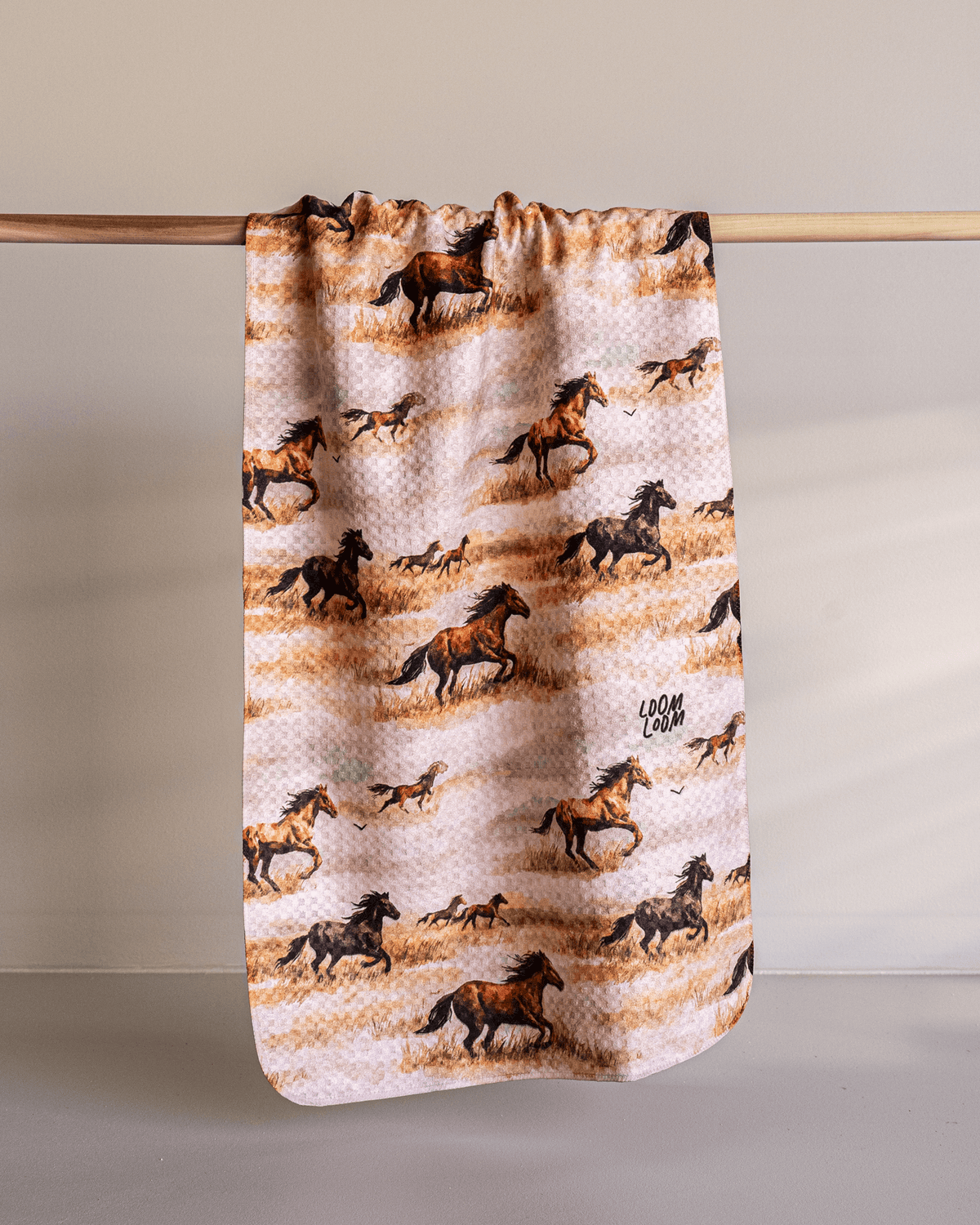 Wild Horses 2 - Loom Loom